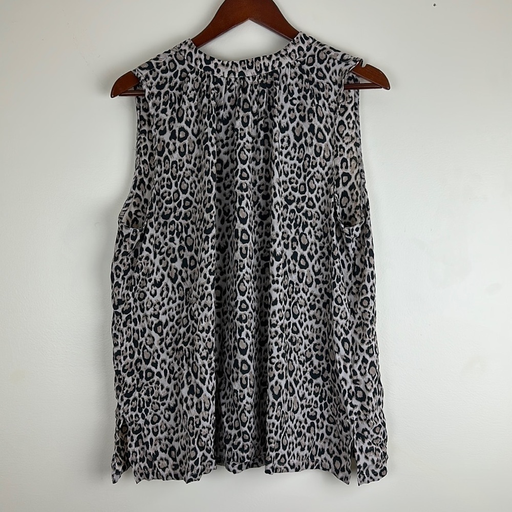 LOFT Woman’s Size Extra Large Sleeveless Shell Top Cheetah High Neck Tie Back